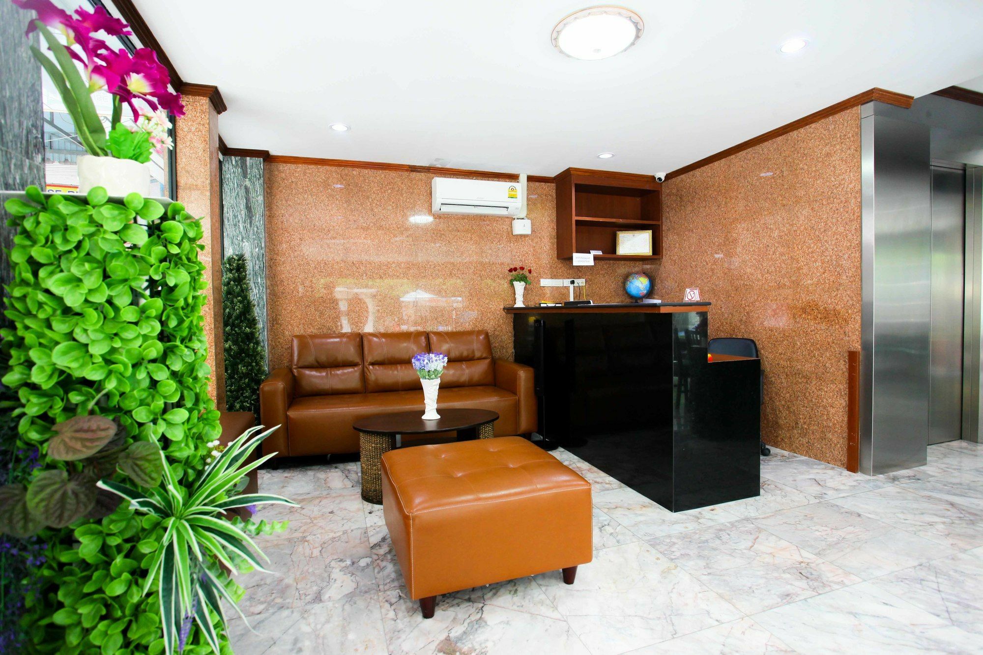 Grand Omari Hotel Bangkok Buitenkant foto